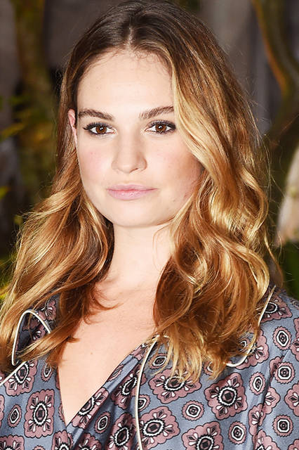 Lily-James-wearing-Burberry-Make-up Lily James