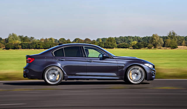 BMW M3 30 Jahre|ビー・エム・ダブリュー M3 ドライスィッヒ ヤーレ 022