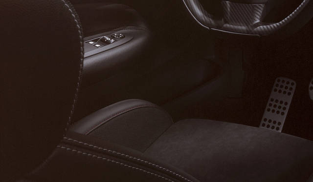 ※日本仕様は右ハンドル