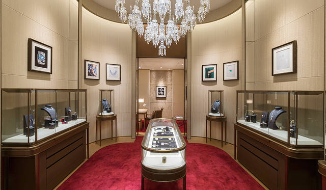 1階のハイジュエリーの殿堂_類まれなる輝きに満ちる、まさに唯一無二の空間<br>Jimmy Cohrssen ©Cartier