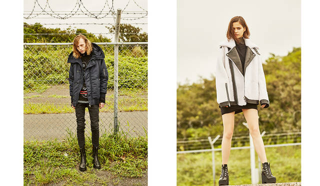 ＜写真左＞クシュッと脚に沿うようにたくし上げて穿くスーパーロングのスキニーデニムには、ボリュームのあるビッグサイズのジャケットを合わせてシルエットに強弱をつけて。ジャケット11万7000円、Tシャツ1万6800円、下に着たジャケット5万7000円、デニムパンツ5万7000円、ブーツ8万6000円（すべてディーゼル ブラック ゴールド）その他スタイリスト私物<br>＜写真右＞重量感のあるムートンジャケットをラフに羽織ったハンサムなコーディネート。インナーと足元はブラックで統一して、モノトーンに着こなす潔さを。ムートンジャケット28万5000円、カットソー2万2000円、ブーツ7万2000円（以上ディーゼル ブラック ゴールド）その他スタイリスト私物