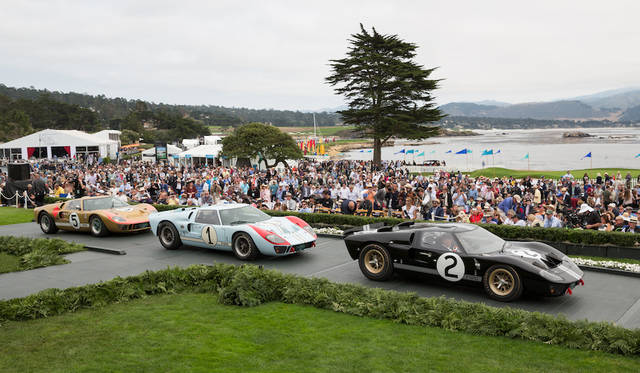 Pebble Beach Concours d’Elegance 2016 |ペブルビーチ・コンクールデレガンス 2016 064 フォードGT40が連なって走るなんともみごとな光景 Copyright © Kimball Studios / Courtesy of Pebble Beach Concours d'Elegance