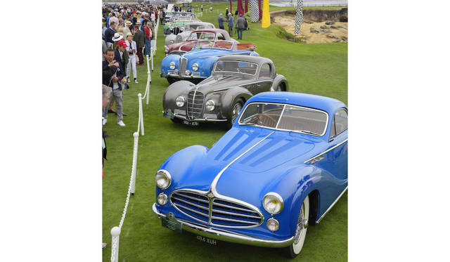 Pebble Beach Concours d’Elegance 2016 |ペブルビーチ・コンクールデレガンス 2016 022 仏ドゥラエ「235MSシャプロン・クーペ」(51年)を手前にフランスのコーチビルダー(車体制作会社)シャプロンが手がけたドゥラエが9台も並ぶ Copyright © Kimball Studios / Courtesy of Pebble Beach Concours d'Elegance
