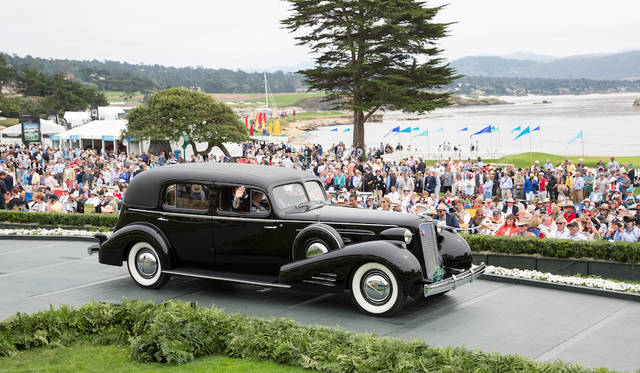 Pebble Beach Concours d’Elegance 2016 |ペブルビーチ・コンクールデレガンス 2016 035 Class C-2(American Classic Closed)部門1位、Cadillac Series 90 Fleetwood Seven Passenger Imperial Cabriolet(37年) Copyright © Kimball Studios / Courtesy of Pebble Beach Concours d'Elegance