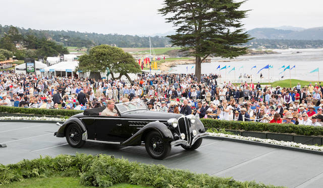 Pebble Beach Concours d’Elegance 2016 |ペブルビーチ・コンクールデレガンス 2016 038 Class E-2(Chapron Delahayes)部門1位であるDelahaye 135 Chapron Coupé des Alpes(37年)は当時アルパイントライアルやルマン24時間レースでも活躍した仏ドゥラエの栄光を称えてこの名が与えられている Copyright © Kimball Studios / Courtesy of Pebble Beach Concours d'Elegance