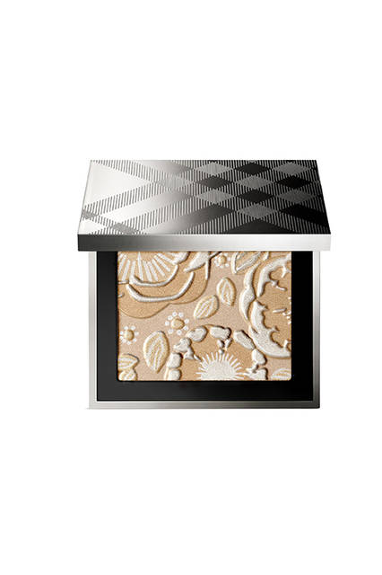 バーバリー ランウェイパレット 7400円（税抜）