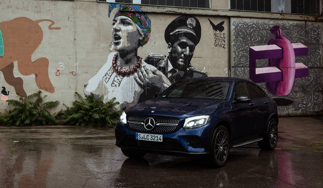 レーダーとステレオカメラによって周囲の交通状況を把握し可能なかぎり衝突を予防する