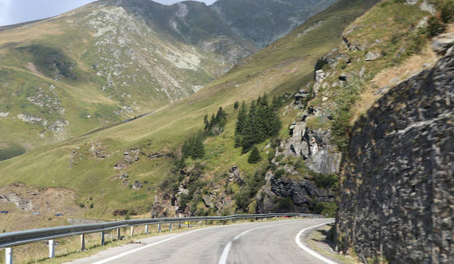 GLCクーペはコーナーが楽しくなる