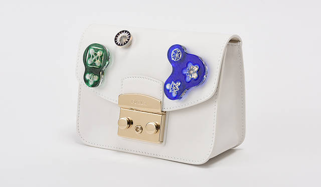 MaiMiyake_1 <strong>Mai Miyake<br> ミヤケマイ / 美術家</strong>