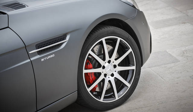 SLC43のホイールリム径は18インチ