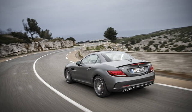 アクティブブレーキアシストは警告を含んだ自動ブレーキシステム