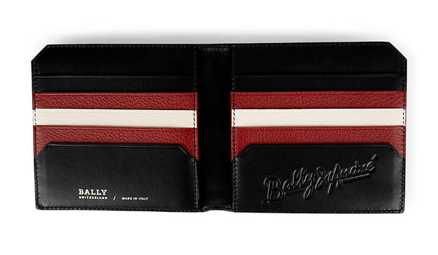 WALLET 7万3000円（税別）