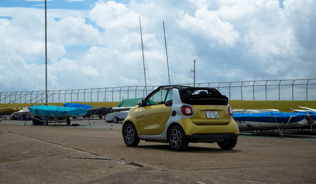 低排出ガス車認定は75パーセント低減レベル（平成17年基準）