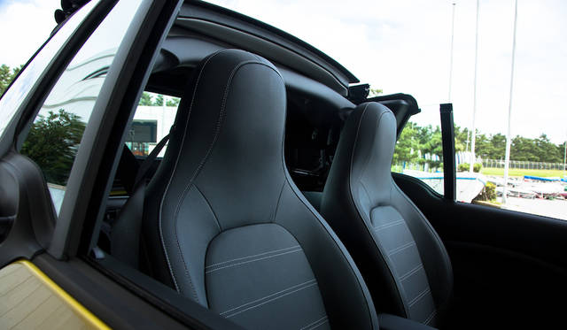 シートはソフトなクッションで座り心地がよい