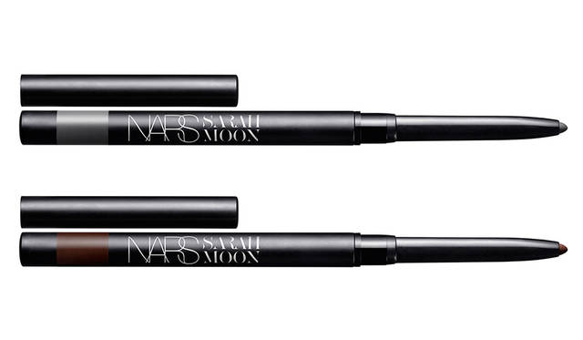 <strong>NARS コーライナー</strong><br /> ソフトな描き心地で正確にラインを引くことができるクリーミーで濃密なフォーミュラは、インサイドラインに深みを与えます。まつ毛のキワをスモーキーに仕上げて、目もとをくっきりと強調。重ねて描いたり、ブレンドも可能です。<br /> <br /> ［限定2種］<br /> 価格｜各2800円（税別）<br />