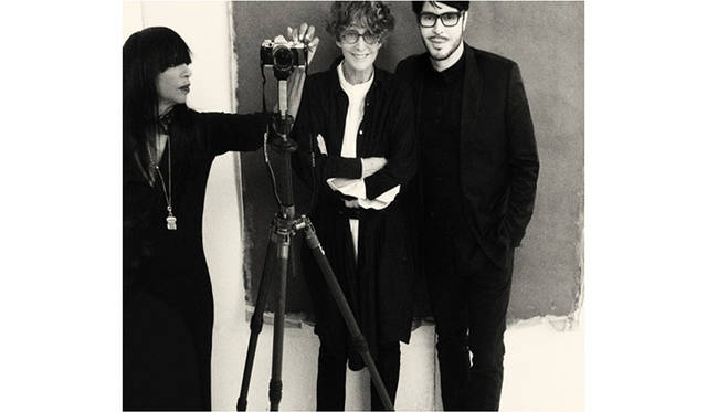 NARS創始者であり、クリエイティブ・ディレクターのFRANCOIS NARS（フランソワ・ナーズ）と、フランスのファッションフォトグラファー SARAH MOON（サラ・ムーン）