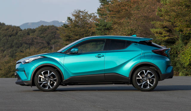 ホイールベースは2640mmもあり室内は広い