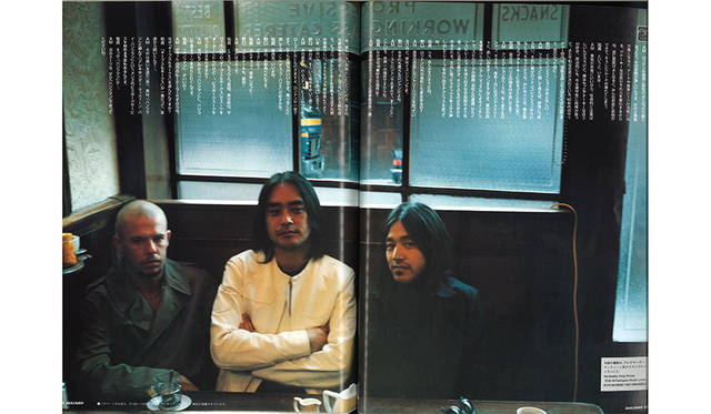 tsuika3 左から故アレキサンダー・マックイーン、強さん、祐真編集大魔王<br>『ガリバー』2002年増刊号より ©マガジンハウス