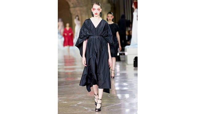 KENZO<br /> 「衣装で着てみたいです。魔女っぽくて好き。これケンゾーなの？っていう意外性がいい」