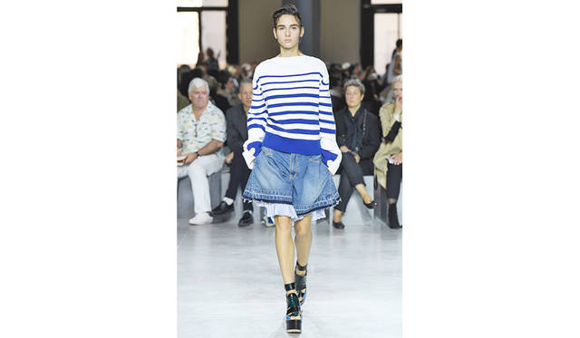 sacai<br /> 「特に好きだったデニムのシリーズ。デザイナーの阿部千登勢さんもフィナーレで着ていて素敵でした」