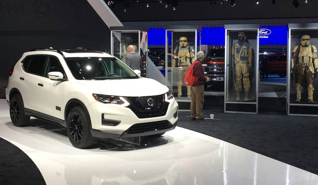 日産「ローグ（日本名エクストレイル）」。スターウォーズの新作「ローグ・ワン」とのコラボレーションを大々的に展開