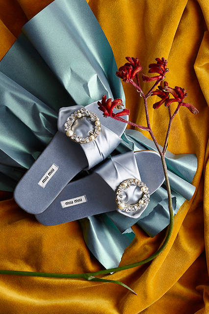 スリッパ<br> 10万4000円（税抜／予定価格）