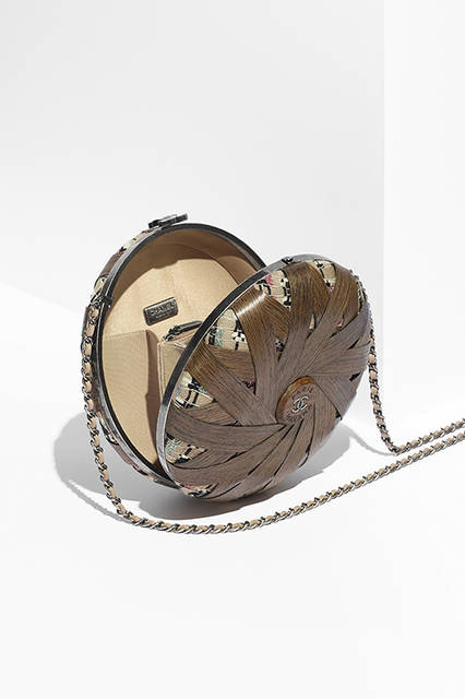 size｜14×18×5cm <br>価格｜85万2000円（税別）