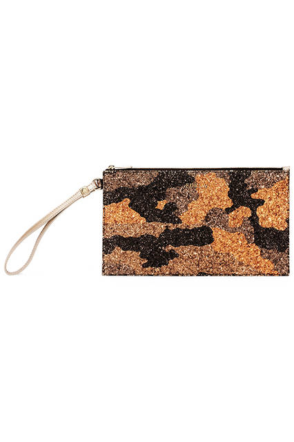 <strong>Pouch</strong><br /> 素材｜グリッターレザー<br /> 2万3000円(税抜)<br />