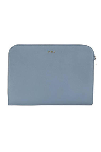 <strong>Clutch Bag</strong><br /> 素材｜ソフトレザー<br /> 5万2000円(税抜)<br />