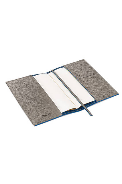 <strong>Book cover </strong><br /> W23.5 x H15.5cm<br /> 素材｜カーフレザー <br /> 価格｜1万6000円(税抜) 