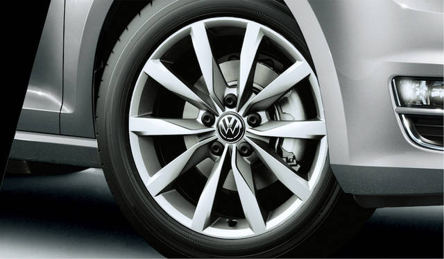 ゴルフ／ゴルフ ヴァリアント TSI コンフォートライン コネクトに標準装備の17インチアルミホイール
