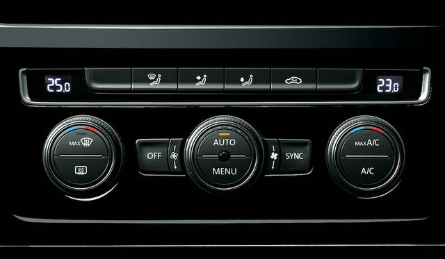 ゴルフ コネクトに標準装備の2ゾーンフルオートエアコンディショナー