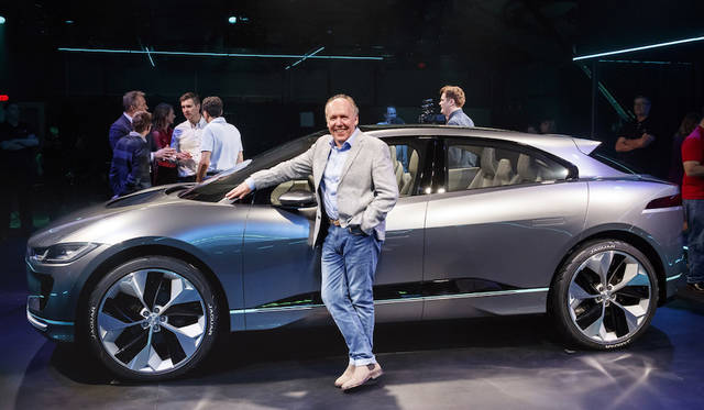 イアン・カラム氏