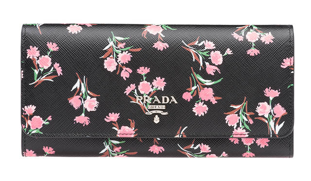 日本限定プリント長財布  サイズ｜H9.5 W18.7cm 価格｜各8万6000円（税抜／予定価格）