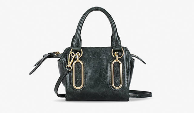 <strong>Christmas Collection 2016</strong><br />【slate】「PAIGE」MINI CROSSBODY bag 4万9000円 (H14×W16×D9)