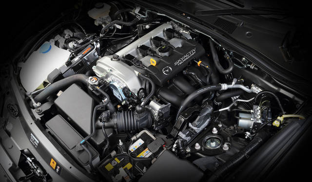 「スカイアクティブG」と呼称される1997ccエンジンが搭載され最高出力は116kW（158ps）＠6000rpm、最大トルクは200Nm@4600rpm 