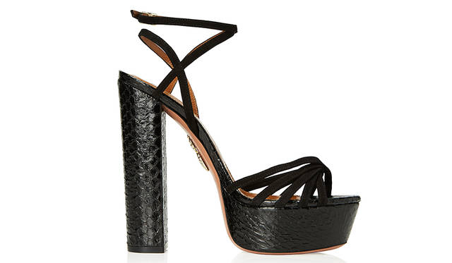 <strong>Very Claire Sandal Plateau</strong><br /> デザイン｜Claire Distenfeld<br /> 価格｜7万9500円、9万5000円（税抜 ・参考価格） <br /> ※日本円は換算日レートにより価格が異なります。 <br /> カラー｜2色<br />