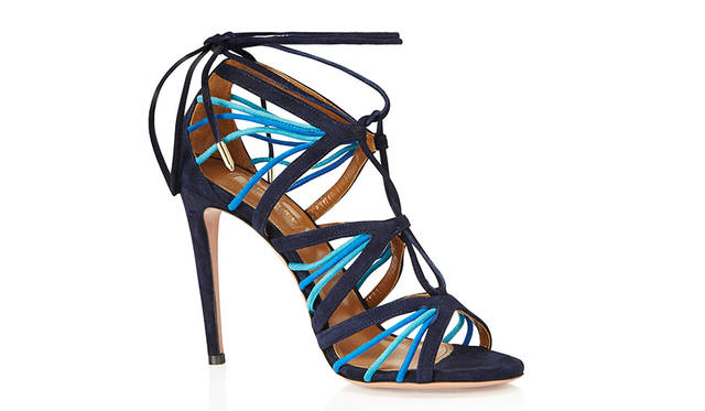 <strong>Very Holli Sandal</strong><br /> デザイン｜Holli Rogers<br /> 価格｜8万6500円（税抜 ・参考価格） <br /> ※日本円は換算日レートにより価格が異なります <br /> カラー｜2色