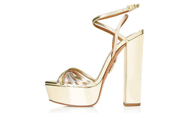 <strong>Very Claire Sandal Plateau</strong><br /> デザイン｜Claire Distenfeld<br /> 価格｜7万9500円、9万5000円（税抜 ・参考価格） <br /> ※日本円は換算日レートにより価格が異なります。 <br /> カラー｜2色<br />