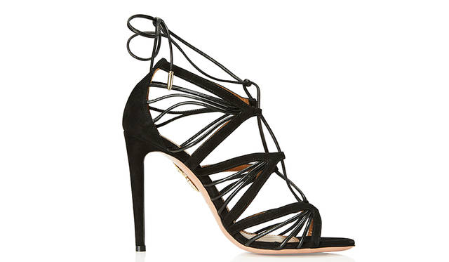 <strong>Very Holli Sandal</strong><br /> デザイン｜Holli Rogers<br /> 価格｜8万6500円（税抜 ・参考価格） <br /> ※日本円は換算日レートにより価格が異なります <br /> カラー｜2色