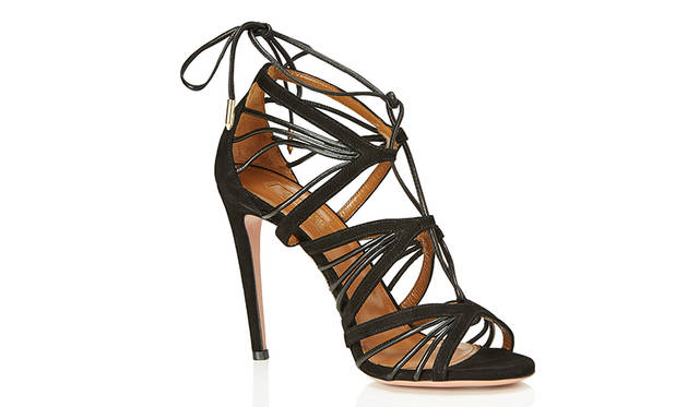 <strong>Very Holli Sandal</strong><br /> デザイン｜Holli Rogers<br /> 価格｜8万6500円（税抜 ・参考価格） <br /> ※日本円は換算日レートにより価格が異なります <br /> カラー｜2色
