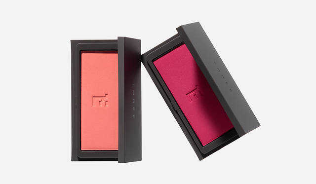 新色　2色　各3,000円＋税