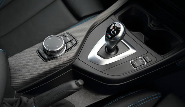 トランスミッションは7段M DCT Drivelogicと呼ばれるツインクラッチタイプ