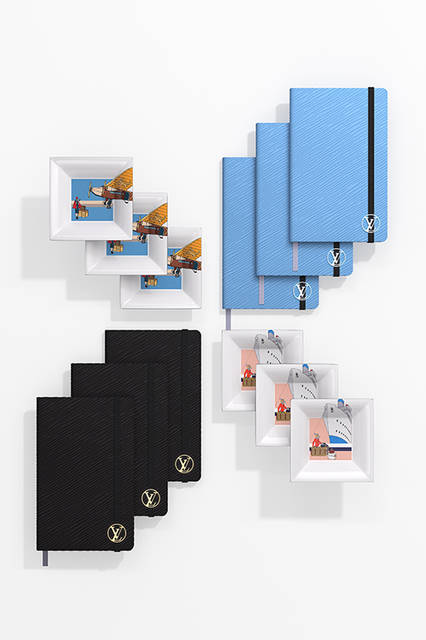 サンドリエ・エマPM 3万9000円（左上）、カイエ・ギュスターヴMM 2万2000円（右上）、カイエ・ギュスターヴMM 2万2,000円（左下）、サンドリエ・エマPM 3万9000円（右下）（すべて税別）