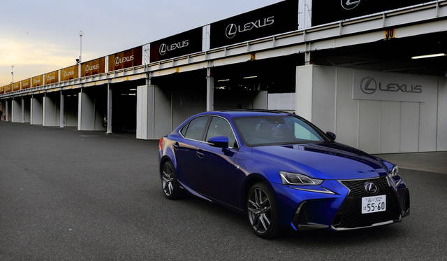 Lexus IS300h|レクサス IS300h 001