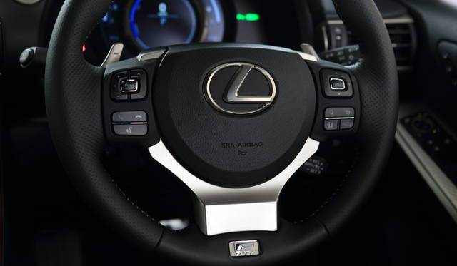 Lexus IS300h|レクサス IS300h 013