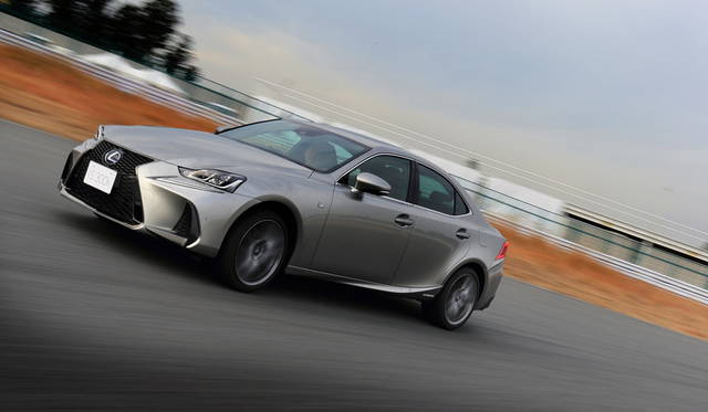 Lexus IS300h|レクサス IS300h 027