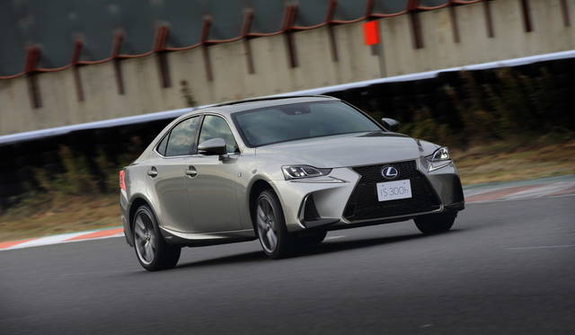 Lexus IS300h|レクサス IS300h 028