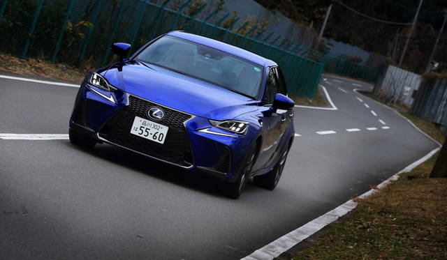 Lexus IS300h|レクサス IS300h 030