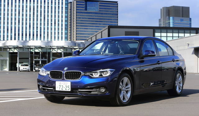 セダンの全長は4645mm